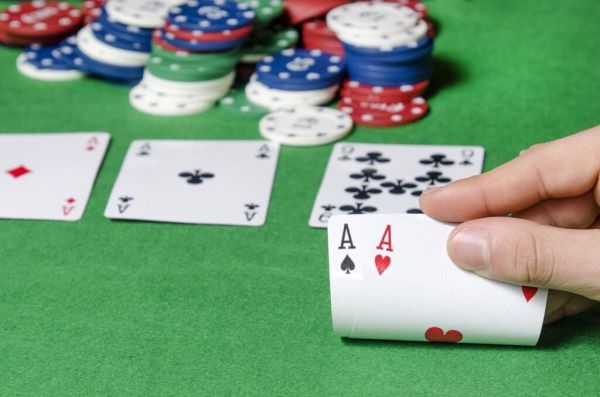 コール ポーカー 意味を解説！ポーカーでのコールの意味とは？